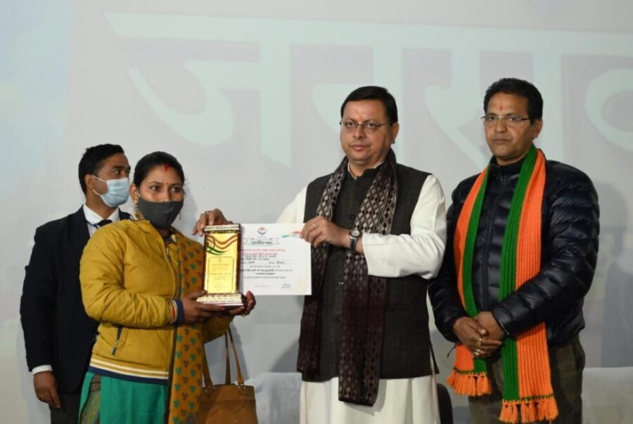 सीएम धामी ने पंचायत प्रतिनिधियों से किया संवाद