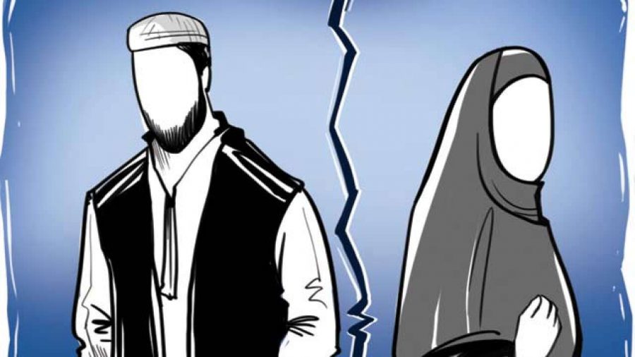 दहेज़ में बाइक न मिलने पर पति ने दिया पत्नी को तीन तलाक