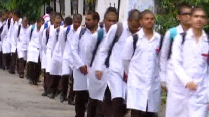हल्द्वानी मेडिकल कॉलेज में 27 MBBS छात्रों के सिर मुंडवाने का वीडियो आया सामने, कॉलेज का रैगिंग से इंकार