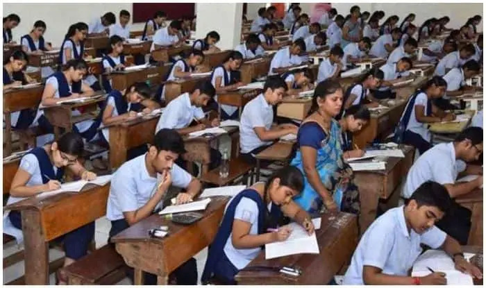 15 से शुरू होंगी गृह परीक्षाएं,कल से बटेंगे पेपर