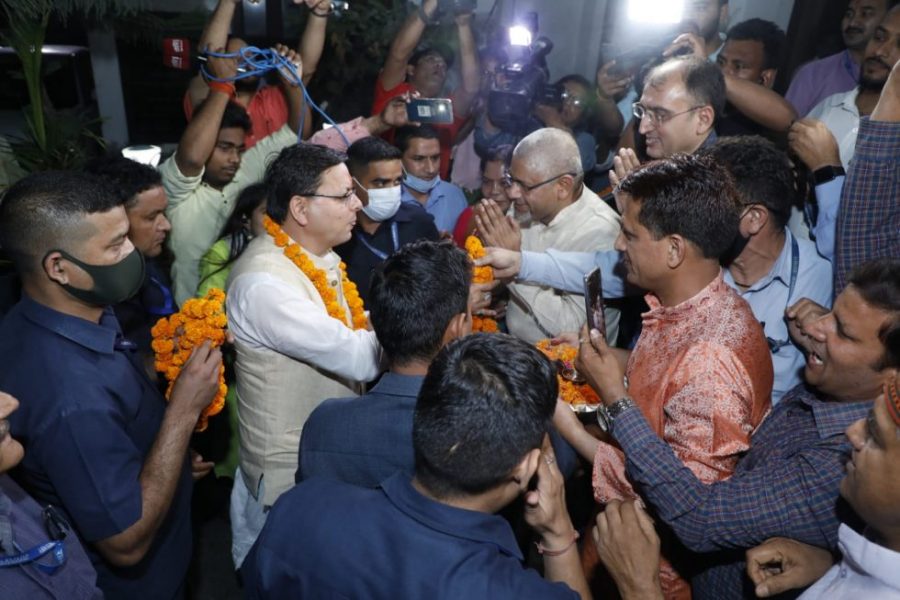दिल्ली स्थित उत्तराखंड सदन पहुंचे सीएम धामी, प्रवासी उत्तराखंडवासियों ने किया जोर शोर से स्वागत