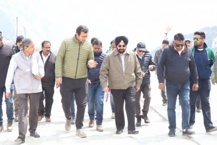 मुख्य सचिव ने किया यात्रा मार्गों का स्थलीय निरीक्षण, अधिकारियों को दिए कार्यों को शीघ्र पूर्ण करने के निर्देश