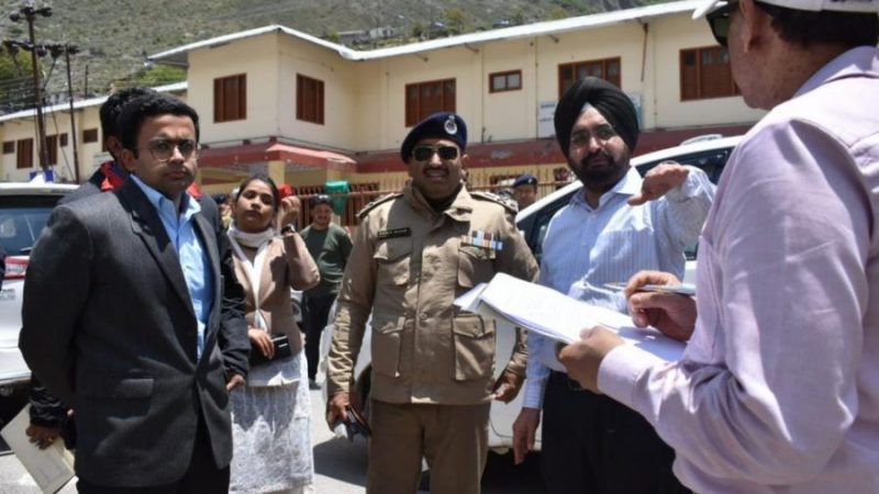 मुख्य सचिव पहुंचे बद्रीनाथ धाम, पुर्ननिर्माण कार्यों का किया स्थलीय निरीक्षण