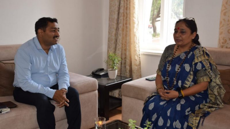 विधानसभा सत्र शुरू होने से पूर्व डीजीपी ने की विधानसभा अध्यक्ष से मुलाकात