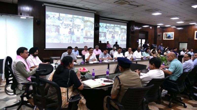 मुख्यमंत्री धामी ने राज्य में आपदा प्रबंधन को लेकर की समीक्षा बैठक. बोले अगले तीन माह संवेदनशील, अलर्ट रहें अधिकारी