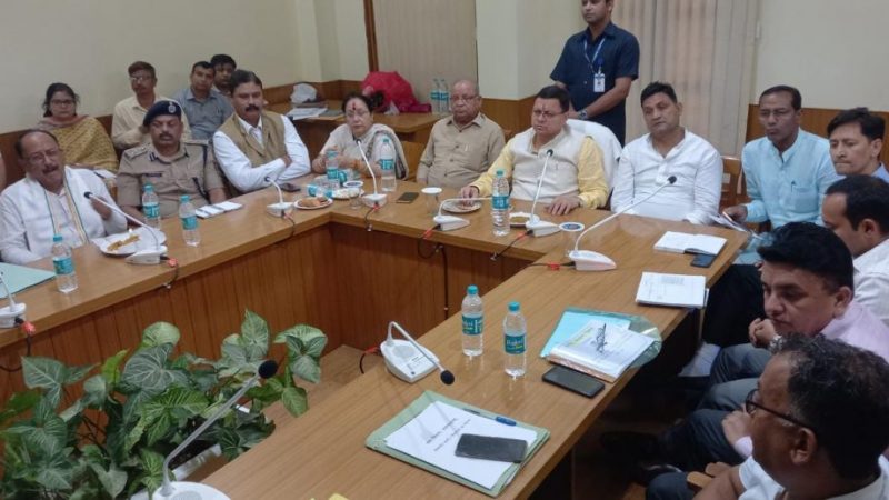 सीएम धामी ने की कुमाऊं मंडल के अंर्तगत 5 करोड़ से अधिक लागत की योजनाओं की समीक्षा