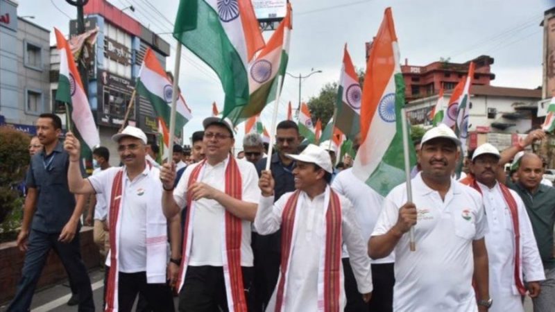 सीएम धामी ने प्रभात फेरी में शामिल होकर प्रदेशवासिओं  को दिया देशभक्ति का संदेश