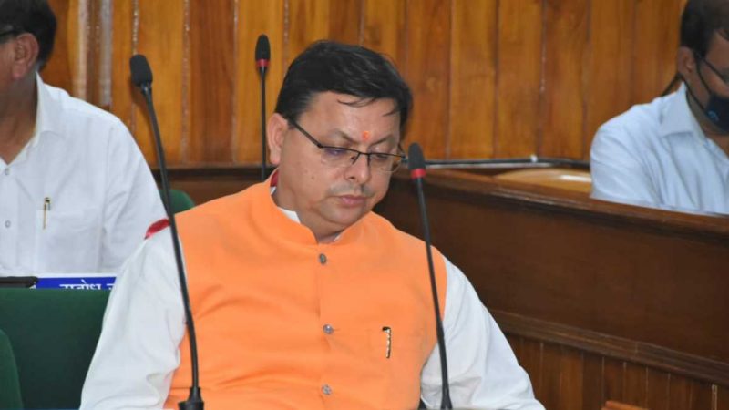 छुट्टी के दिन हुए तबादलों पर सीएम धामी ने लगाई रोक, उठे कई सवाल