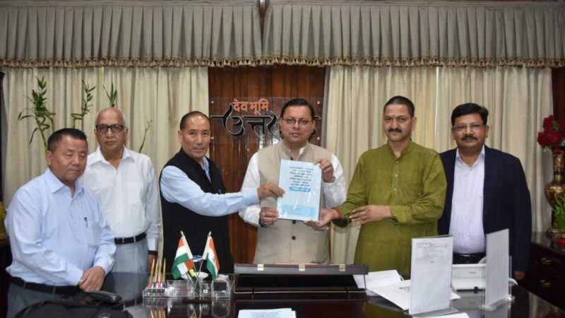 भू-कानून अध्ययन व परीक्षण के लिए गठित समिति ने सीएम धामी को सौंपी रिपोर्ट