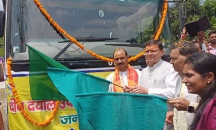 मुख्यमंत्री धामी ने पहाड़ी इलाके में चकबंदी कराने का किया एलान