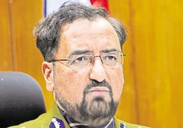 पूर्व डीजीपी सिद्धू के खिलाफ मुकदमा दर्ज