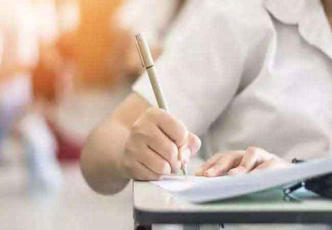 आईएमए ग्रुप सी परीक्षा: ब्लूटूथ से नकल करते हुए पकडे गए तीन अभ्यर्थी, पुलिस ने किया गिरफ्तार