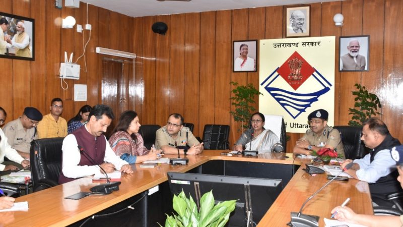 राज्य में कानून-व्यवस्था की समीक्षा के संबंध में मुख्य सचिव ने की बैठक