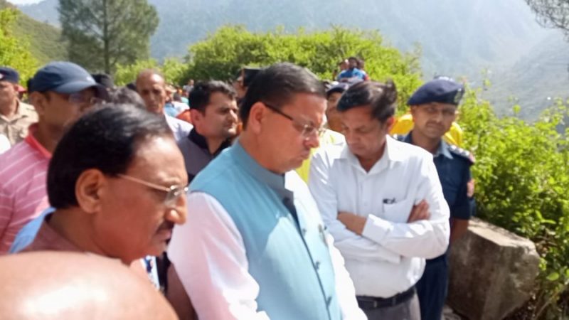 पौड़ी बस दुर्घटना: बोले सीएम धामी, सरकार प्रभावितों के साथ