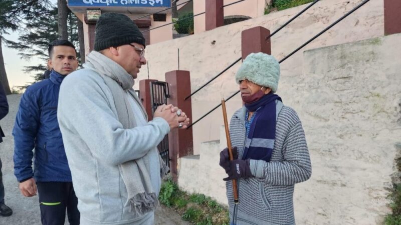 अल्मोड़ा में मॉर्निंग वाॅक पे निकले सीएम धामी युवाओं के साथ लगाई दौड़