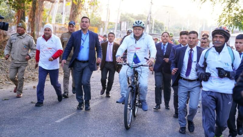मसूरी विंटर कार्निवाल: सीएम धामी ने साइकिल रैली का किया शुभारंभ