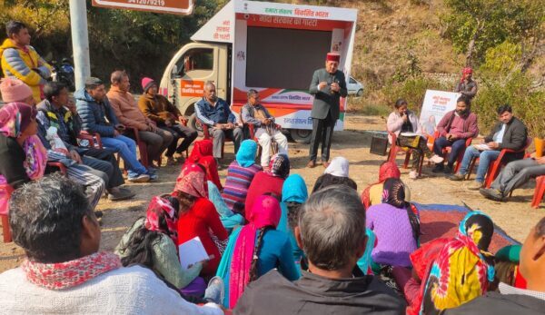 रुद्रप्रयाग : विभिन्न ग्राम सभाओं में पहुंचा विकसित भारत संकल्प यात्रा का रथ, विधायक भरत चौधरी ने कार्यक्रम का उद्घाटन कर कहा प्रधानमंत्री नरेंद्र मोदी के कुशल नेतृत्व में प्रगति के पथ पर अग्रसर हैं भारत