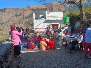 विकसित भारत संकल्प यात्रा के तहत शिविर आयोजित कर केन्द्र सरकार की योजनाओं की जानकारी दी गयी
