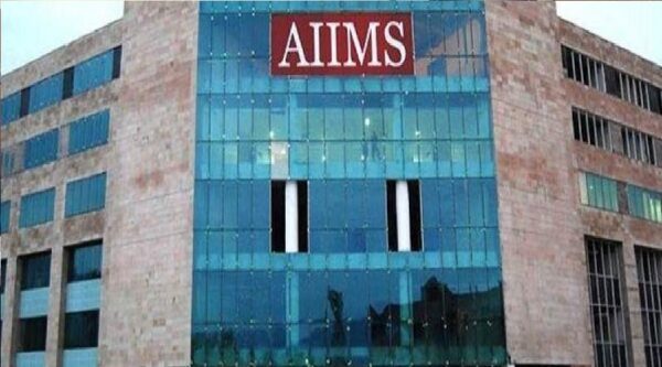 उत्तराखंड : AIIMS में स्टूडेंट डॉक्टर को एग्जामिनर ने तिलक लगाने पर टोका, जांच शुरू
