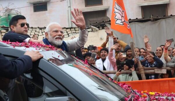 प्रधानमंत्री नरेन्द्र मोदी ने अयोध्या धाम में महर्षि वाल्मिकी अंतरराष्ट्रीय हवाई अड्डे का किया उद्घाटन, टर्मिनल भवन का अग्रभाग निर्माणाधीन श्री राम मंदिर की वास्तुकला को है दर्शाता