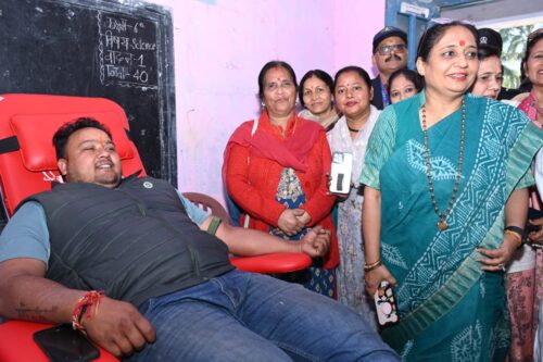 सीडीएस जनरल विपिन रावत की पुण्य स्मृति पर किया गया रक्तदान शिविर और गोष्ठी का आयोजन