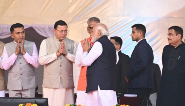 छतीसगढ के निवनिर्वाचित मुख्यमंत्री विष्णुदेव साय के शपथ ग्रहण समारोह में शामिल हुये सीएम पुष्कर सिंह धामी