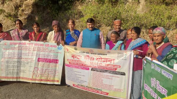 कल्जीखाल ब्लॉक के विभिन्न गाँवो में आयोजित हुआ विकसित भारत संकल्प यात्रा कार्यक्रम, उत्तराखंड गो सेवा आयोग के अध्यक्ष डॉ. पंडित राजेन्द्र अंथवाल ने भारत को 2047 तक विकसित राष्ट्र बनाने की शपथ दिलवाई