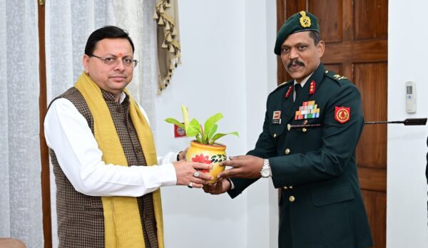 मुख्यमंत्री पुष्कर सिंह धामी से उत्तराखण्ड सब एरिया के जीओसी मेजर जनरल आर प्रेम राज ने की शिष्टाचार भेंट