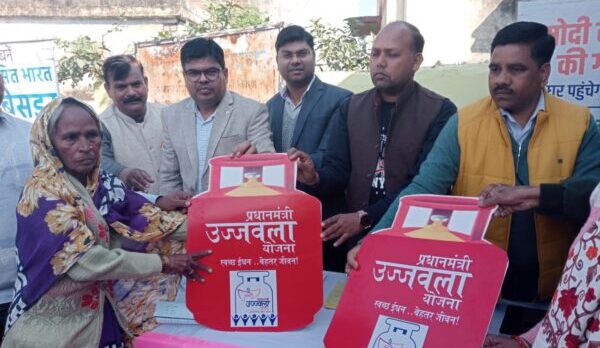 हरिद्वार : विकसित भारत संकल्प यात्रा के तहत ग्राम लालढांग में आयोजित हुआ कार्यक्रम, आमजन को सरकार की योजनाओं की जन-प्रतिनिधियों एवं अधिकारियों ने दी विस्तृत जानकारी