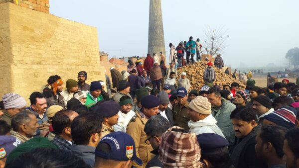मंगलौर क्षेत्र के लहबोली गांव में सानवी ईंट भट्ठे की दीवार गिरने से 06 मजदूरों एवं एक घोडे की मौत, जिम्मेदार कौन ?………….