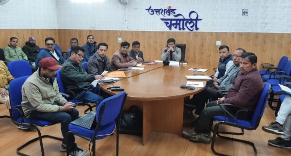 राज्य नोडल अधिकारी रणबीर सिंह चौहान ने सभी जनपद स्तरीय अधिकारियों के साथ वीसी के माध्यम से की विकसित भारत संकल्प यात्रा की समीक्षा