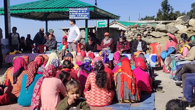 चमोली : विकसित भारत संकल्प यात्रा के तहत आयोजित शिविर में विभिन्न योजनाओं के लाभार्थियों ने अपने अनुभव किये साझा, योजनाओं के छूटे हुए लोगो का किया गया पंजीकरण