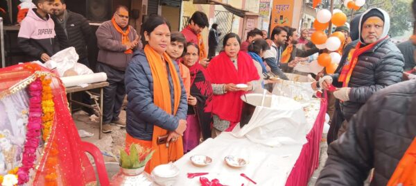 ज्वालापुर : जिला परिषद मार्केट के व्यापारियों ने किया भण्डारें का आयोजन