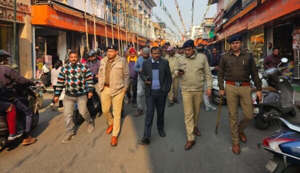 डीएम सोनिका के निर्देशन में चलाया गया अवैध अतिक्रमण के खिलाफ अभियान, टीम ने चालान कर लगाया अर्थदंड