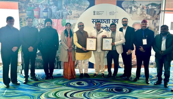स्वच्छता सर्वेक्षण 2023 में नगर निगम देहरादून और नगर पालिका परिषद मुनिकीरेती-ढालवाला को प्रथम स्थान मिलने पर भारत सरकार ने राष्ट्रीय पुरस्कार से नवाजा