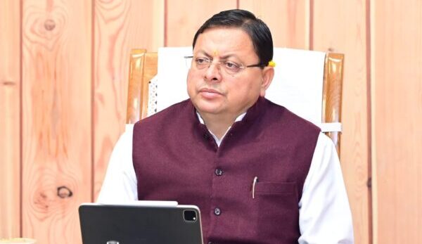नए साल में मुख्यमंत्री पुष्कर सिंह धामी का बड़ा महत्वपूर्ण फैसला, बाहरी लोग अब नहीं खरीद सकेंगे उत्तराखंड में भूमि