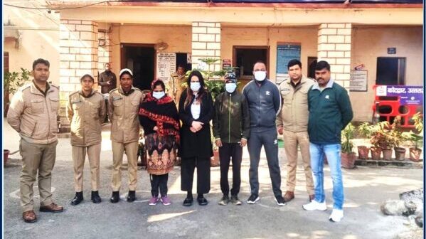 मैट्रिमोनियल साइट पर धोखाधड़ी करने वाले अंतर्राष्ट्रीय गैंग को पुलिस ने दबोचा