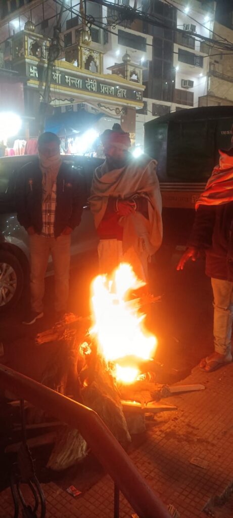 शीत लहर को देखते हुये ठण्ड से बचाव के लिये निराश्रित व बेसहारा लोगों का रखा जाये विशेष ध्यान – डीएम धीराज सिंह गर्ब्याल