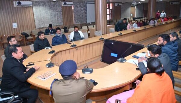 हरिद्वार : जिले में 14 से 22 जनवरी तक चलाया जायेगा वृहद स्तर पर स्वच्छता अभियान – डीएम धीराज सिंह गर्ब्याल