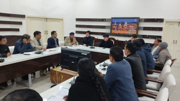 आगामी 12 फरवरी को ऋषिकुल मैदान में वृहद ’मातृ शक्ति सम्मेलन, कार्यक्रम के सफल आयोजन को लेकर डीएम धीराज सिंह गर्ब्याल ने ली अधिकारियों की बैठक, कहा – सभी व्यवस्थायें चाक-चौबन्द हों