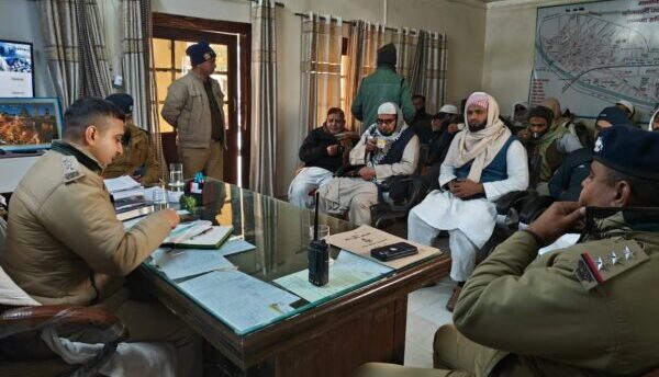 सीओ शांतनु पराशर ने कोतवाली ज्वालापुर में ली मुस्लिम धर्म गुरुओं की बैठक, धार्मिक सद्भाव बनाने को हुई चर्चा