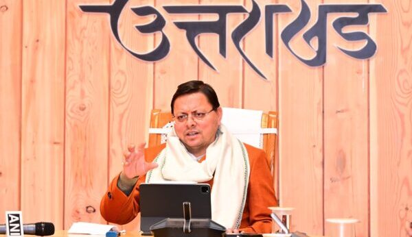 मुख्यमंत्री पुष्कर सिंह धामी ने विकसित भारत संकल्प यात्रा के तहत जनपद उधम सिंह नगर के लाभार्थियों के साथ किया वर्चुअल संवाद