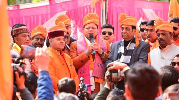 पिपलेश्वर मंदिर में आयोजित शोभा यात्रा में शामिल हुए मुख्यमंत्री पुष्कर सिंह धामी, बोले – उत्तराखण्ड के लोग राम भक्त भी हैं और राष्ट्र भक्त भी