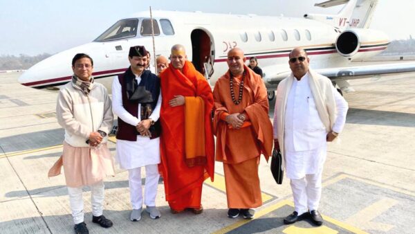 प्राण प्रतिष्ठा में साक्षी बनने को संतो के साथ बीकेटीसी अध्यक्ष अजेंद्र हुए अयोध्या रवाना, जॉली ग्रांट एयर पोर्ट पर गूंजा जय श्रीराम का जयघोष