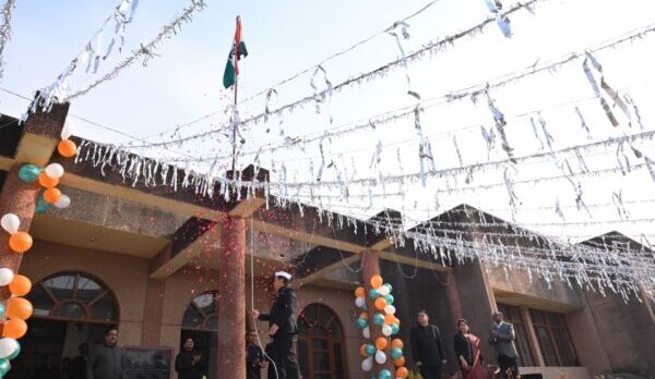गणतंत्र दिवस पर डीएम धीराज सिंह गर्ब्याल ने कलक्ट्रेट तथा कैम्प कार्यालय में किया झण्डारोहण