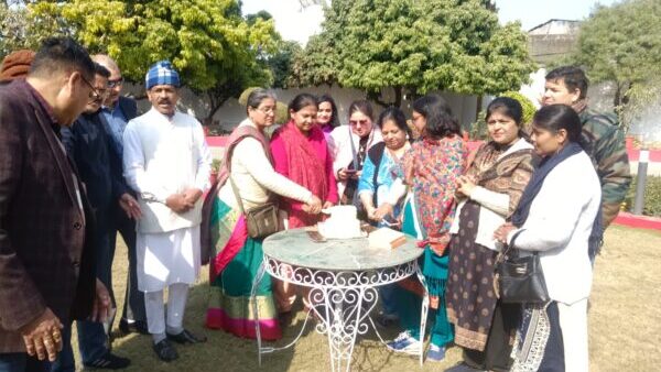 महिला मोर्चा ने धूमधाम से मनाया विधानसभा अध्यक्ष ऋतु खंडूरी का जन्मदिन