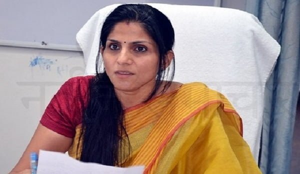 डीएम सोनिका ने अधिकारियों को कलैण्डरवार गतिविधि आयोजित करते हुए मतदाता जागरूकता कार्यक्रम चलाने के दिए निर्देश
