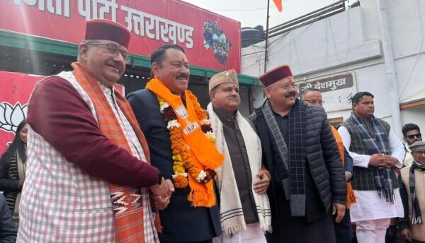 भाजपा में अपने समर्थकों के साथ शामिल हुए पूर्व विधायक शैलेन्द्र सिंह रावत