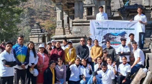 हेरिटेज एंड टूर गाईड ट्रेनिंग के प्रशिक्षुको को करवाया गया आदिबद्री का भ्रमण