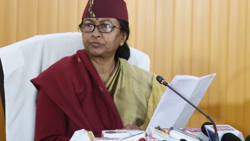 मुख्य सचिव राधा रतूड़ी ने जिलाधिकारियों को जनपदों में संचालित हर योजना के आउटकम मॉनिटरिंग की दी सख्त नसीहत
